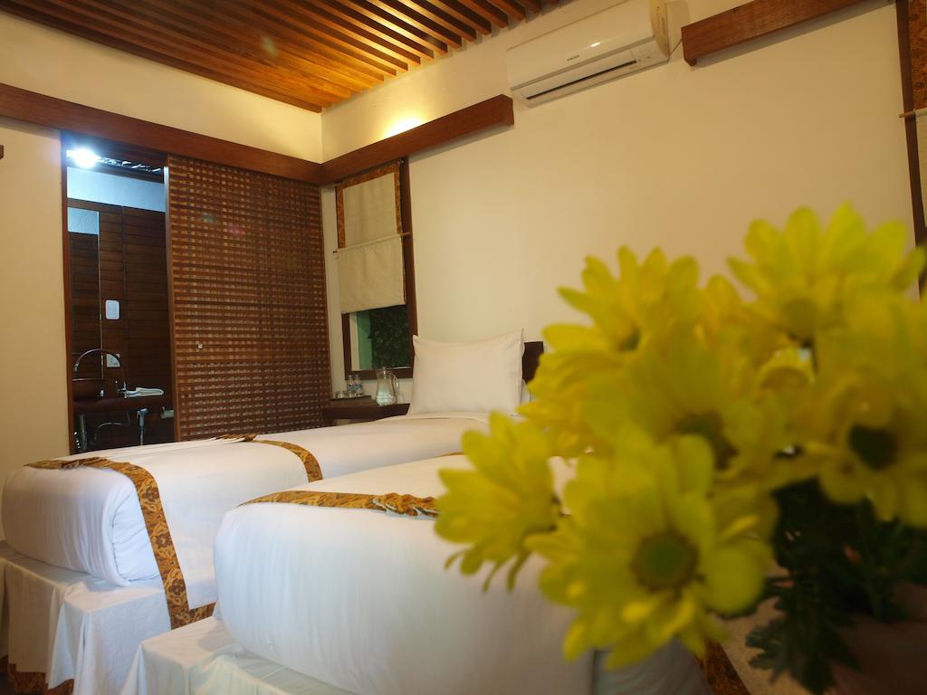 Flores Gallery Hotel Бандунг Екстер'єр фото